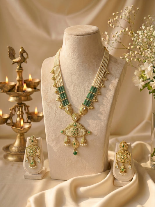 Eshana Emerald Pearl Heritage Pendant Set