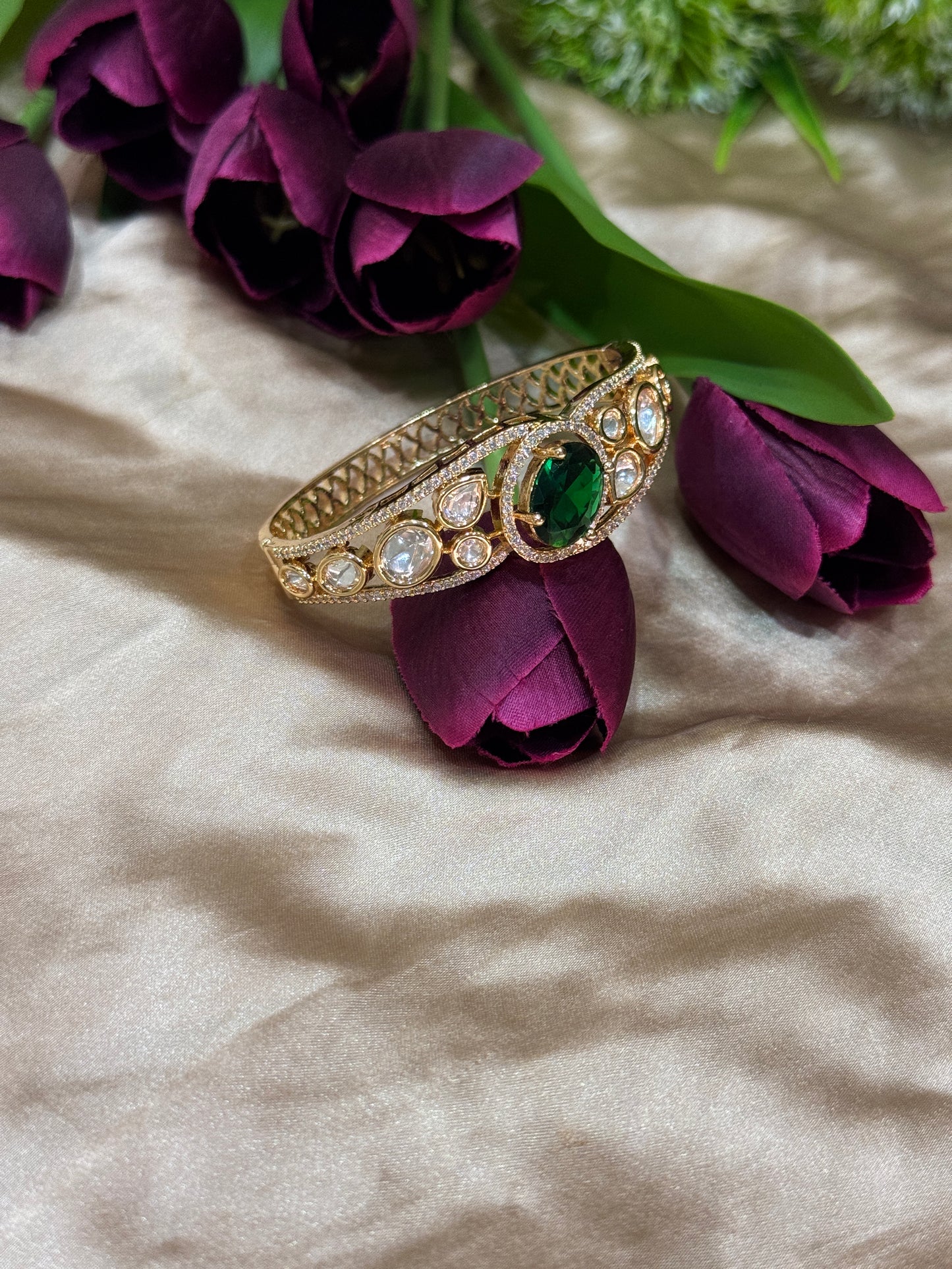 Aaradhya Emerald Polki Heritage Kada
