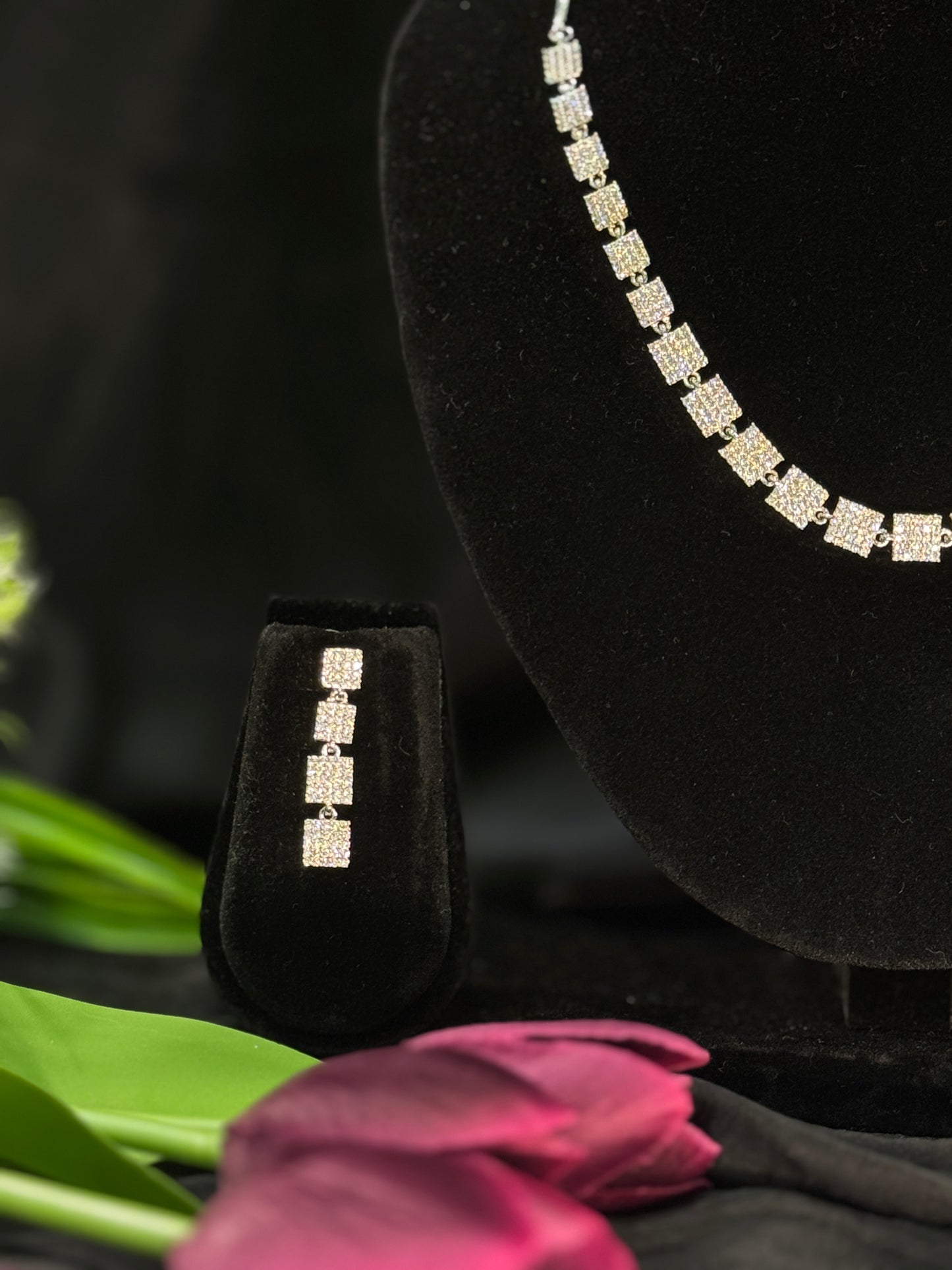 Kiara Geometric Luxe AD Necklace Set