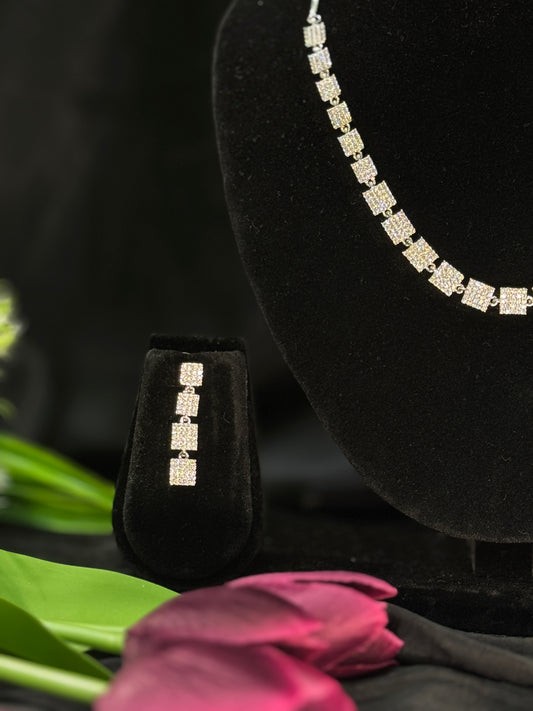 Kiara Geometric Luxe AD Necklace Set